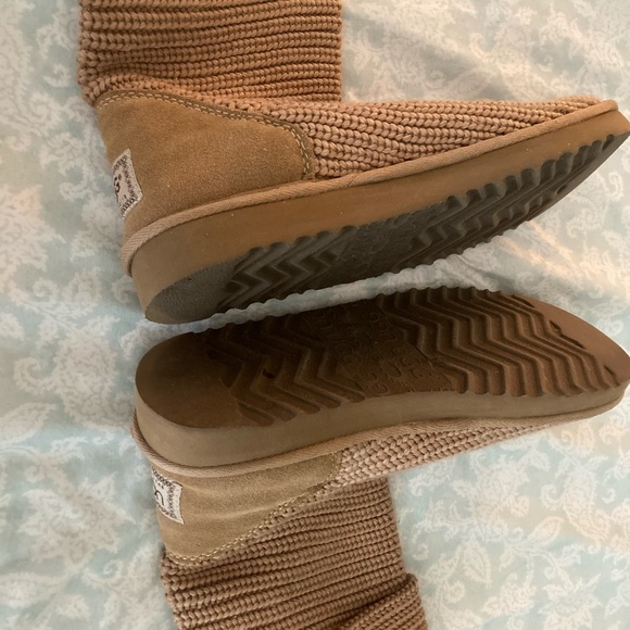 UGG WOMEN SIZE 10 BOOTS - Picture 4 of 4